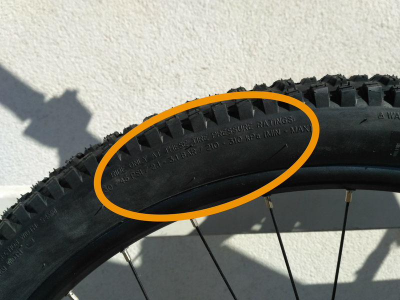 Tlak v pneumatike na bicykli